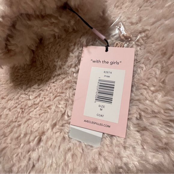 AVEC LES FILLES Faux Fur‎ Coat - Picture 10 of 12